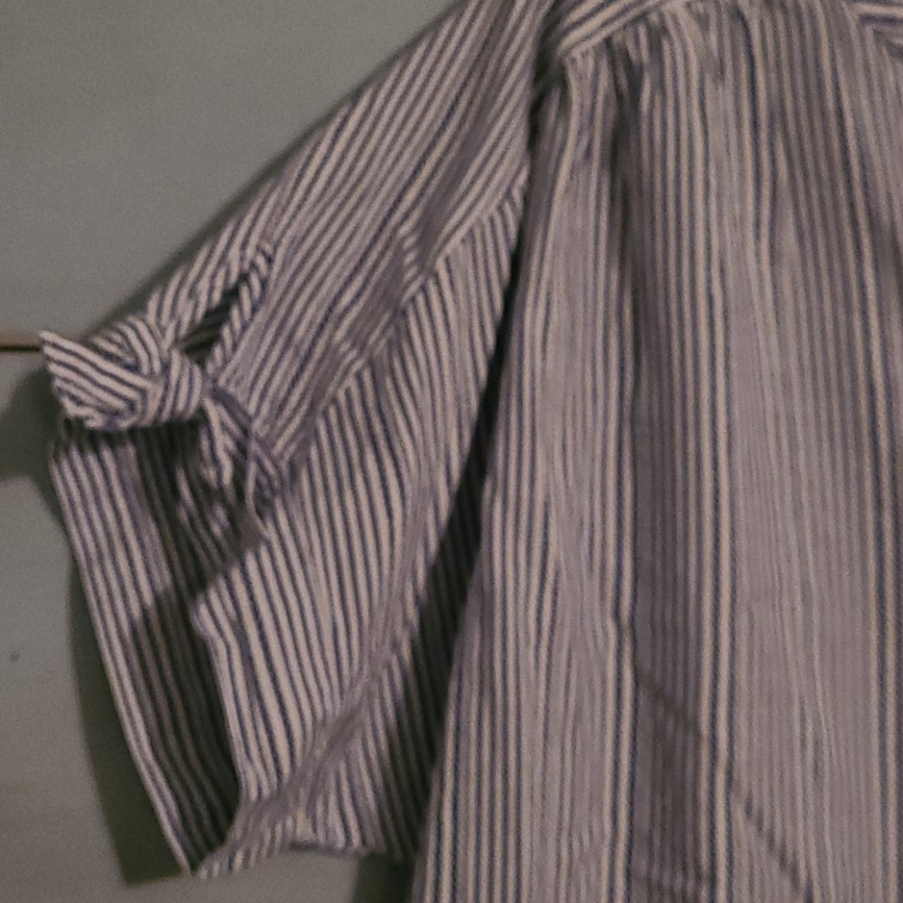 Blouse - Picture 2 of 5